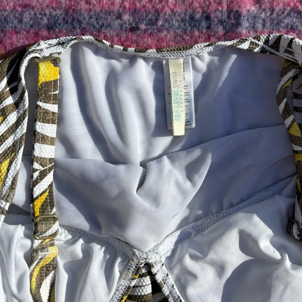 SEA LEVEL Green Palmhouse Panel Line Swimsuit‎ - Picture 5 of 8